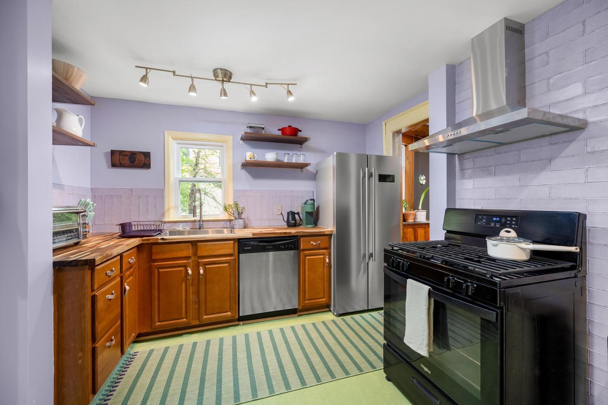 Apartment Historic & Spacious 3 Bedroom Family Gem On Peaceful Street Buffalo