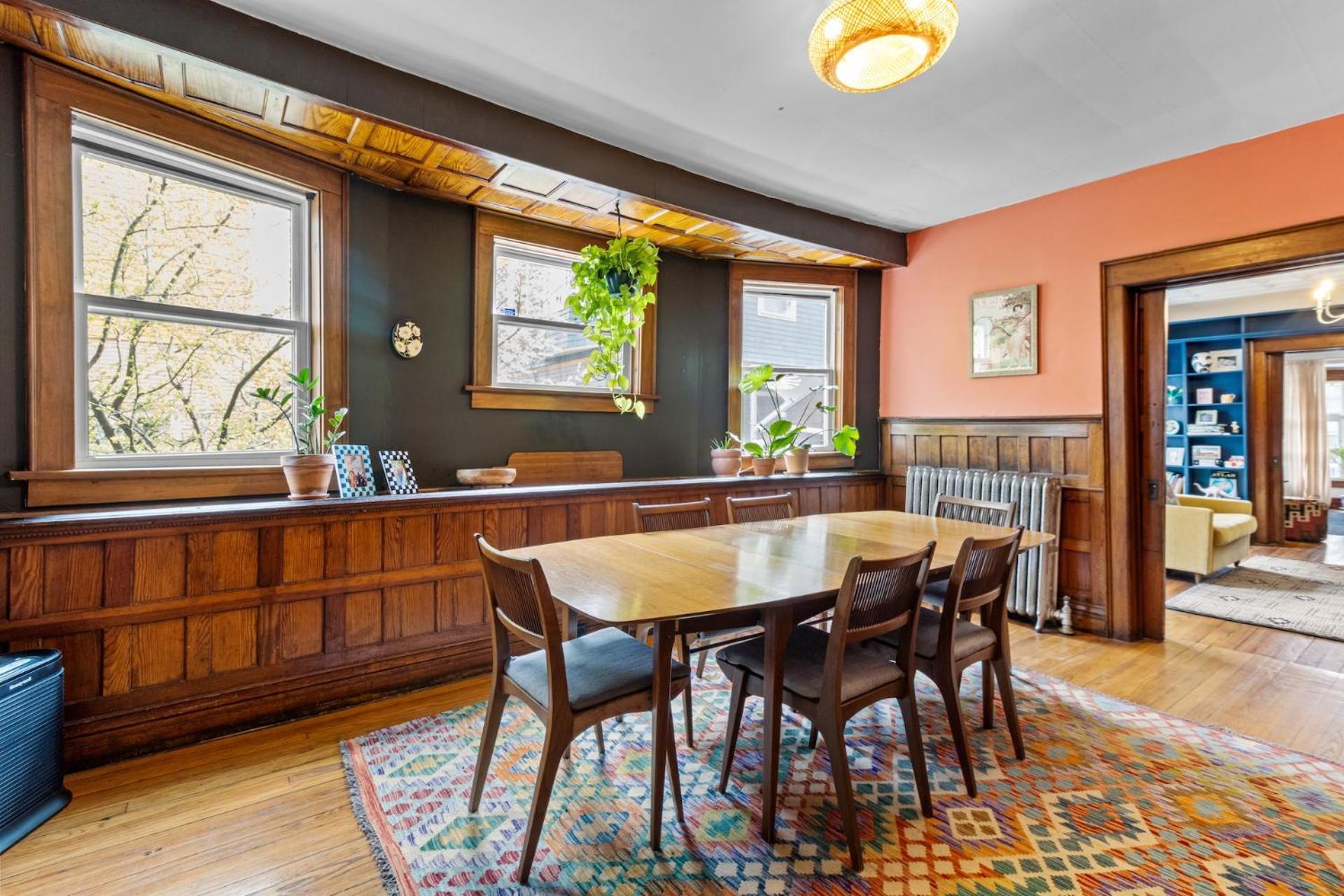 Historic & Spacious 3 Bedroom Family Gem On Peaceful Street * Buffalo