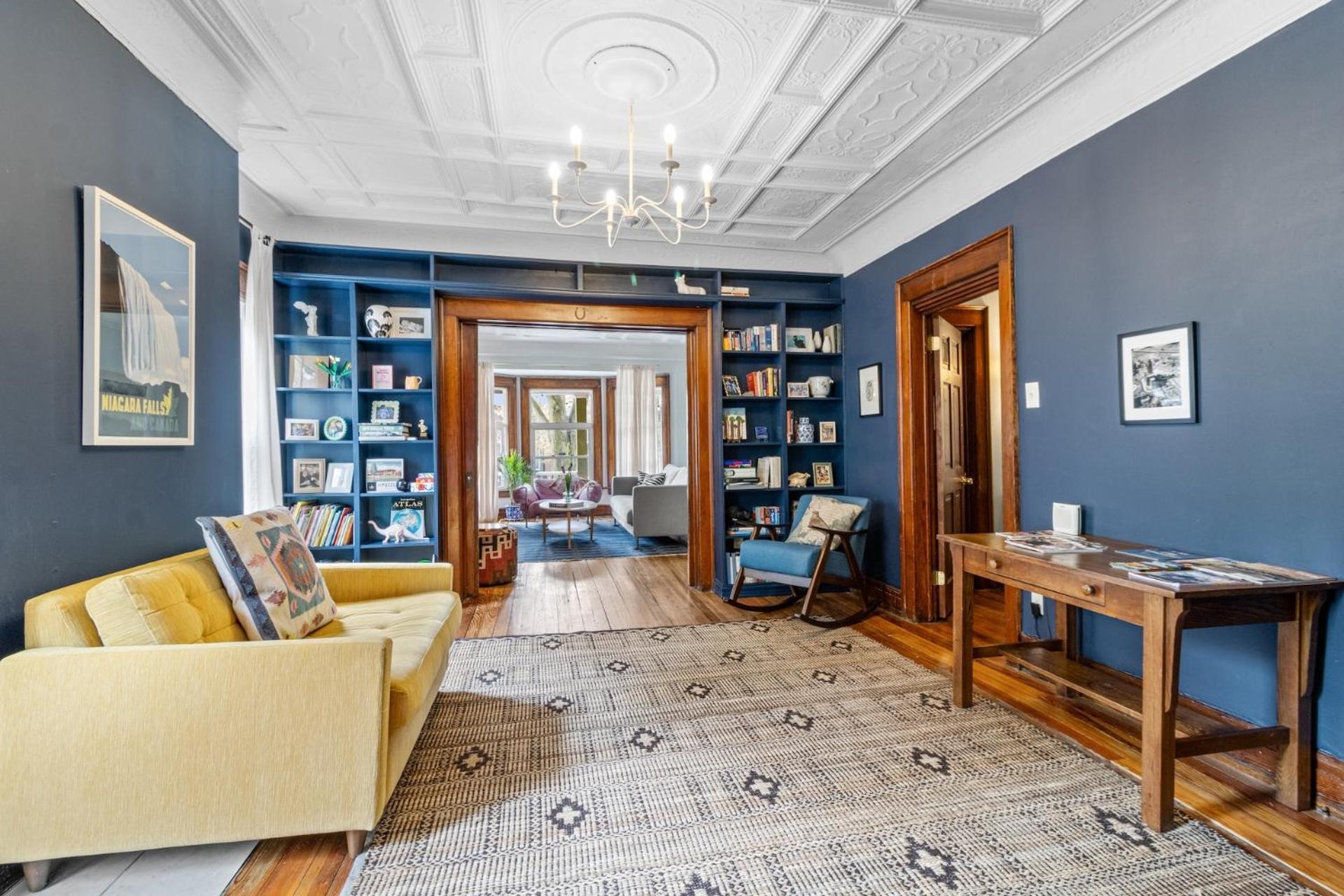 Historic & Spacious 3 Bedroom Family Gem On Peaceful Street Apartment