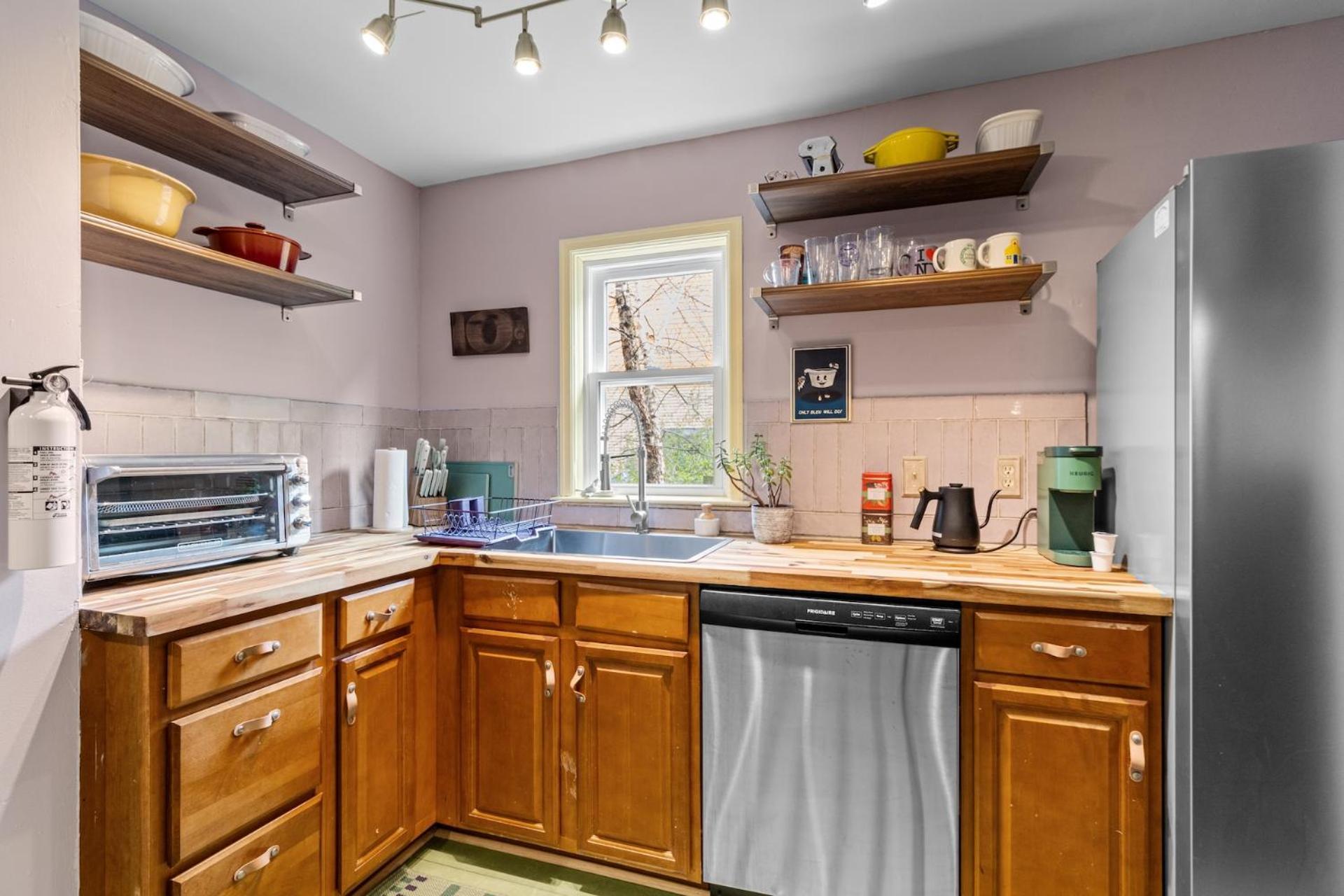 Historic & Spacious 3 Bedroom Family Gem On Peaceful Street Apartment Buffalo